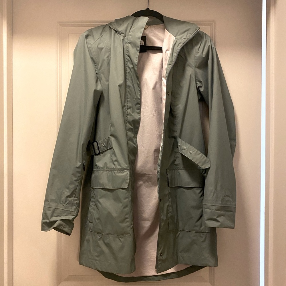 NORTH FACE RAIN COAT